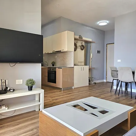 Albina Apartment Sarande